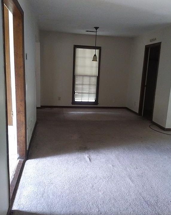 2nd image of 2934 Susan Dr
