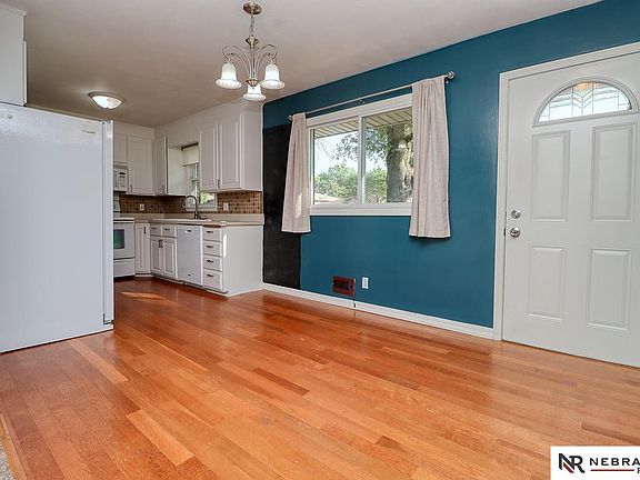 5th image of 8013 Broadview Dr