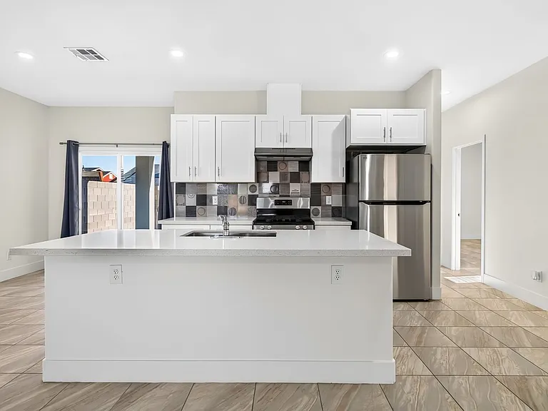 4078 Welter Ave — Photo 10