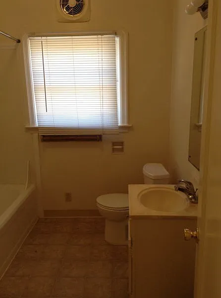 Incredible Three Bedroom plus office with Large Backyard — Photo 4