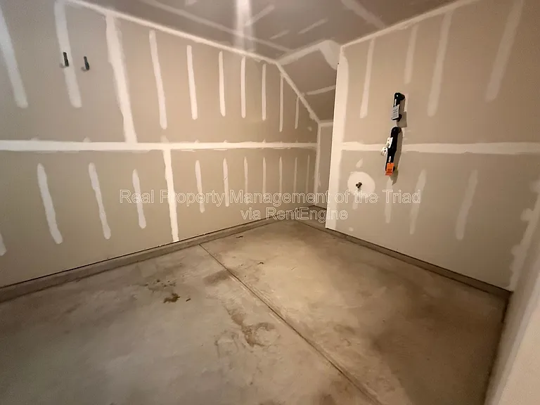 886 Falls Grove Trl — Photo 9