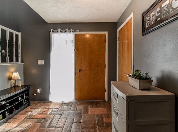 2nd image of 2370 Tasman Ave