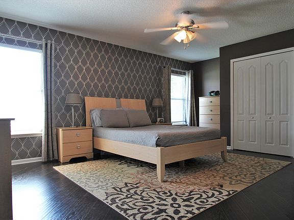 3rd image of 6536 Crimson Leaf Ln