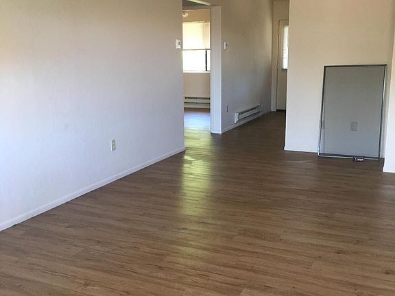 LIVING ROOM, not shown: closet to right