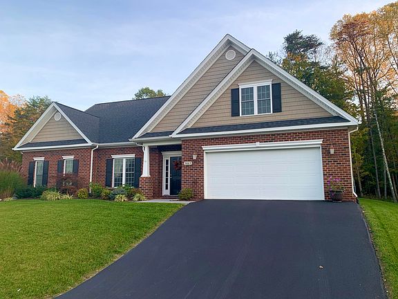 2nd image of 5865 Monet Dr