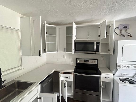 5th image of 2115 Mara Ct APT 1