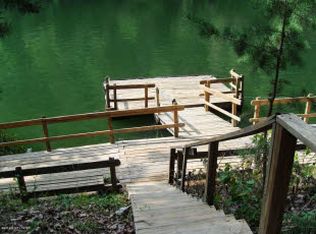 4054 Four Seasons Ln, Pulaski, VA 24301