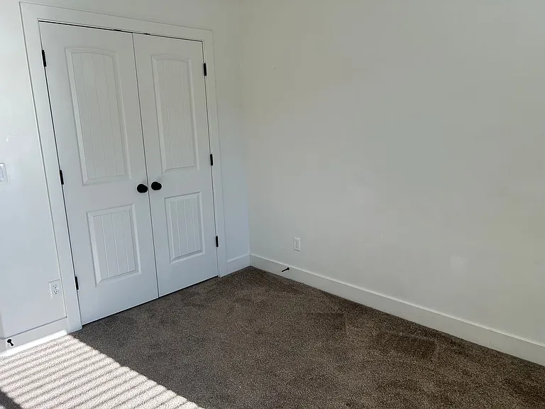 2801 E 450 N #301 — Photo 22