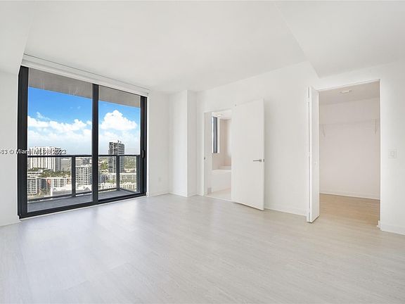 5th image of 501 NE 31st St #2408