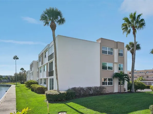 7425 Bay Island Dr S APT 203, South Pasadena, FL 33707