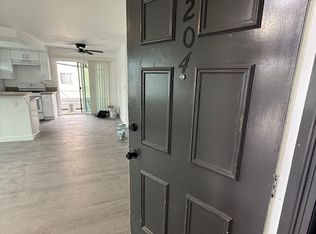1071 Junipero Ave APT 204, Long Beach, CA 90804