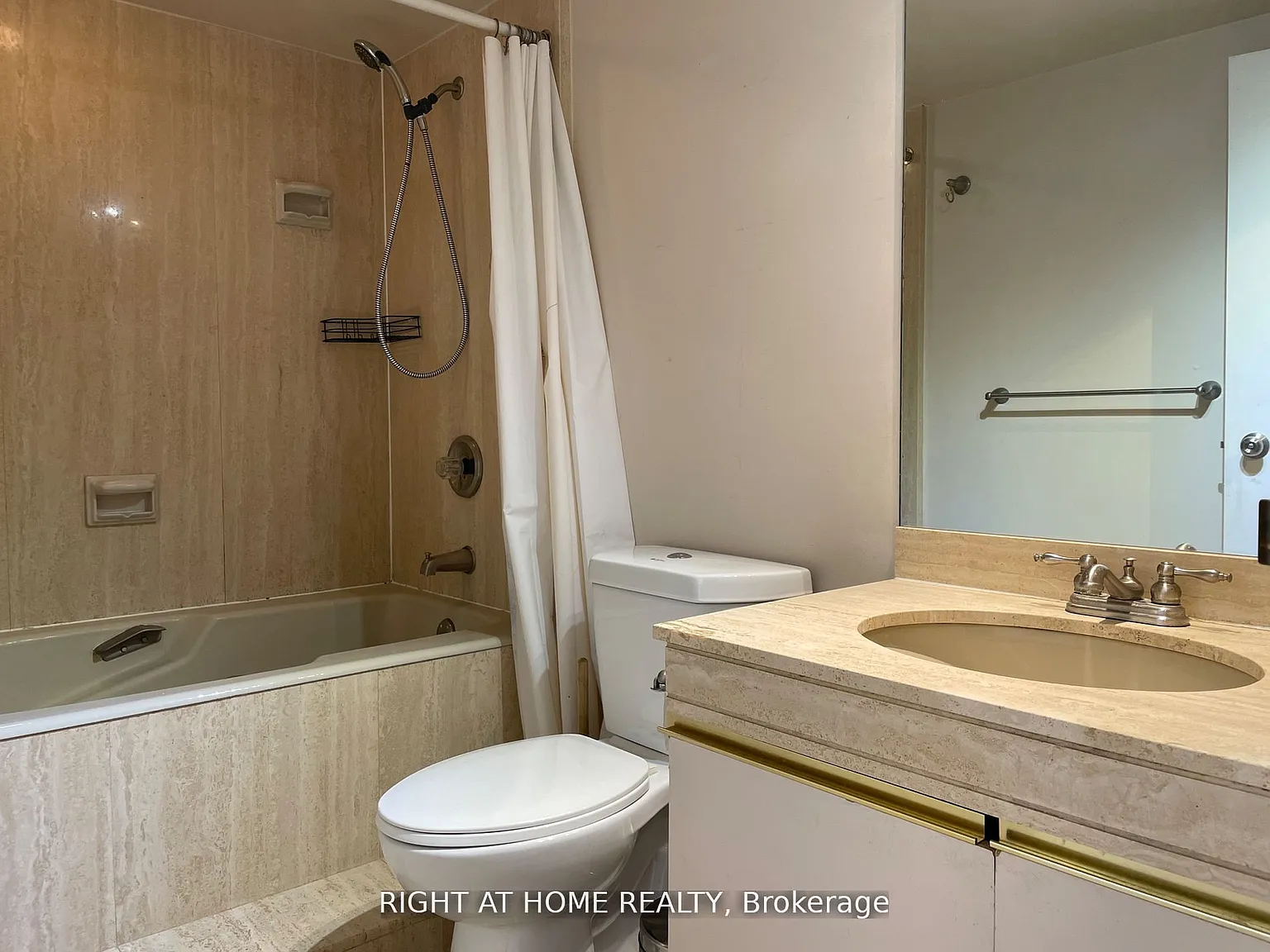 2 bed, $2,650 — Photo 4