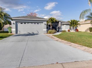 706 Reflections Dr, Winter Haven, FL 33884