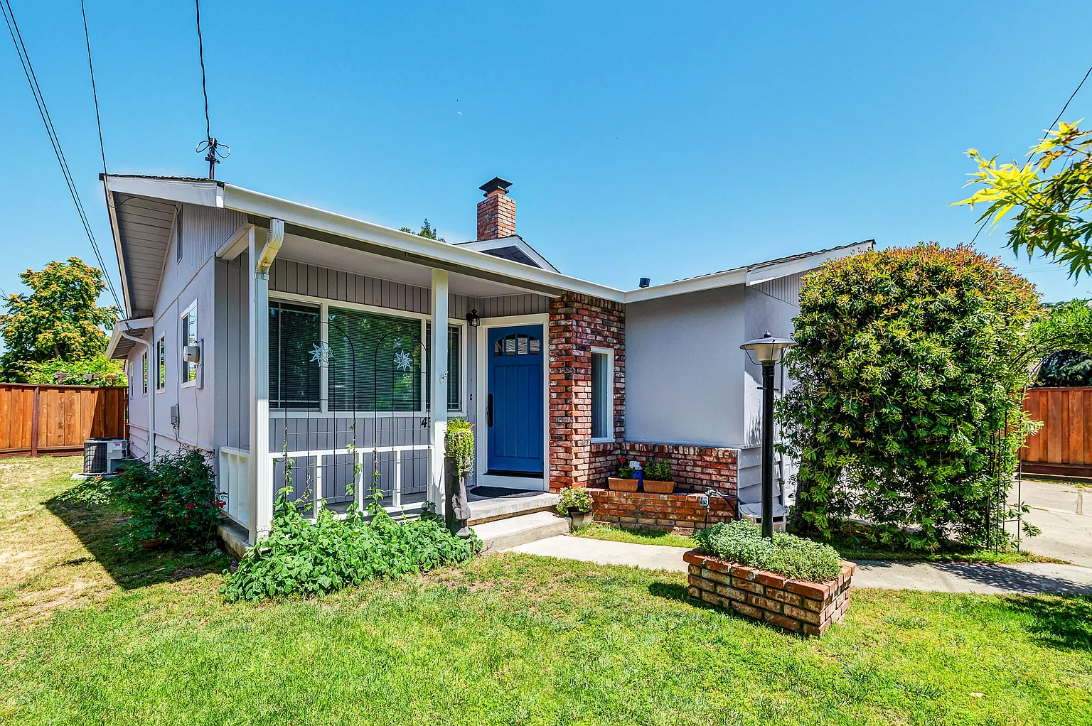 434 N P St photo 1
