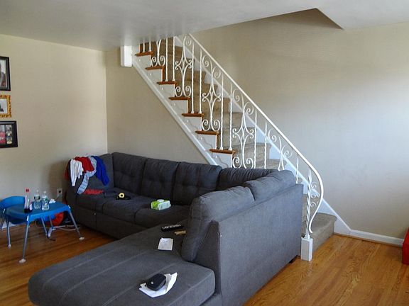 4th image of 232 Blythe Ave