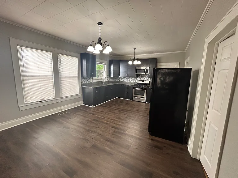 73 Douglas Ave NW — Photo 14