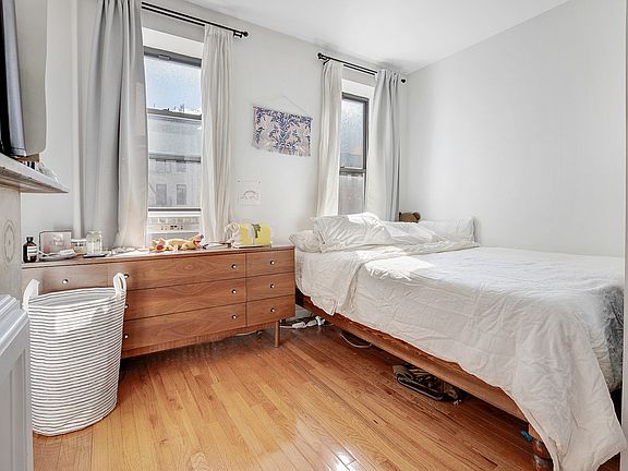 3rd image of 453 E 84th St #4