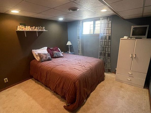 1309 E Holder St, Larchwood, IA 51241