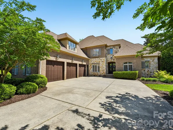 209 Glenmoor Dr, Waxhaw, NC 28173