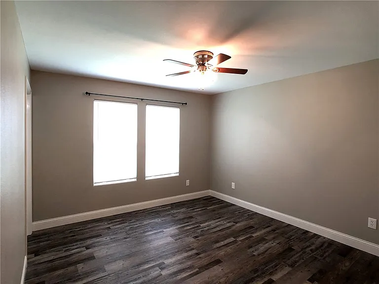 2409 Crews St #2409 — Photo 23