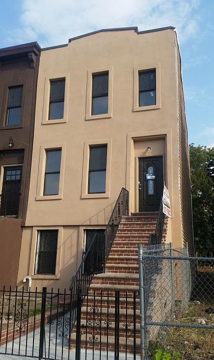 1st image of 15 A Louis Pl