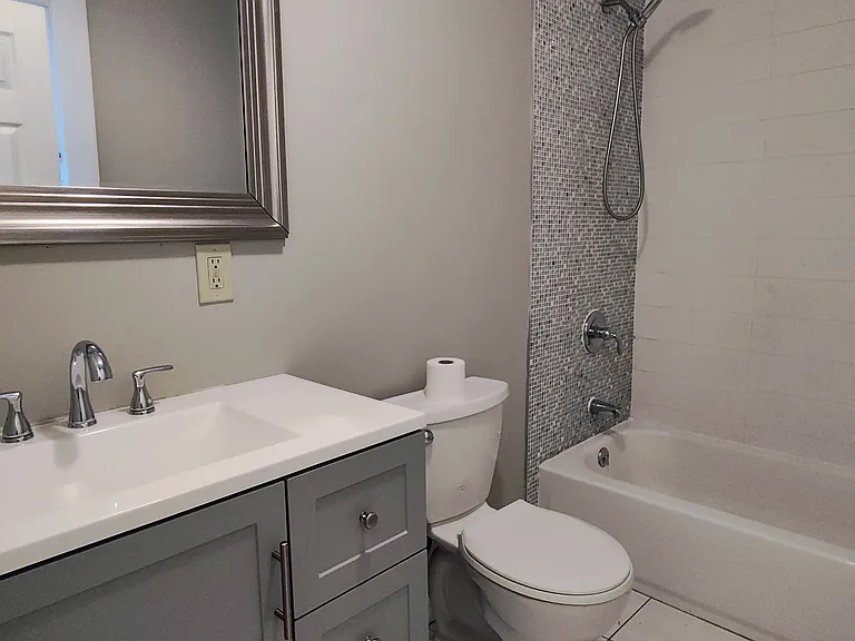 77 Clifford St #1 — Photo 6