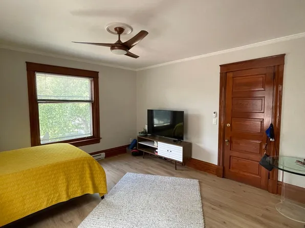 304 S 3rd St APT 4, Rockford, IL 61104