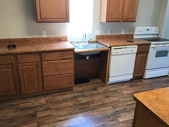 3rd image of 810 E Abriendo Ave