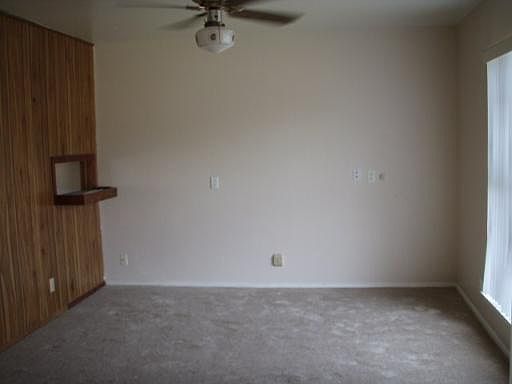 2nd image of 210 FLINTSTONE DR