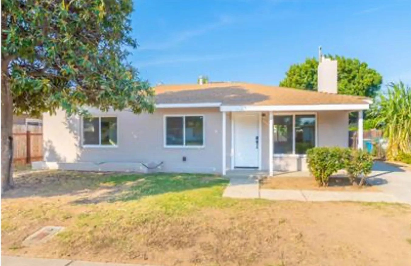 1258 Rosemary Ln photo 1