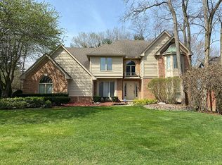 29633 Harrow Dr, Farmington Hills, MI