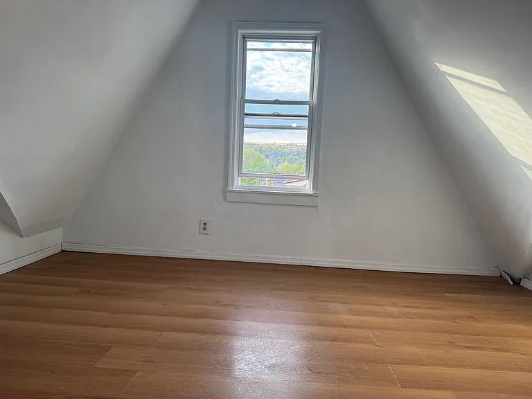 22 Doremus St #2 — Photo 7
