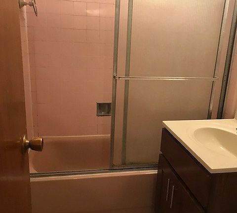 3rd image of 2032 Delaware St #10566860