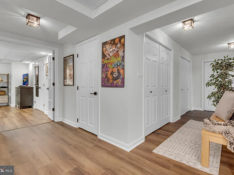 2816 Bargate Ct — Photo 42