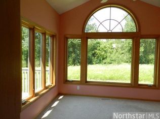 4866 Moon Lake Cir, Saint Paul, MN 55127