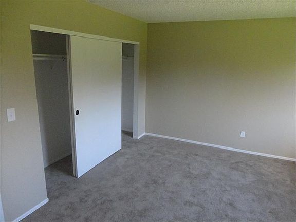 5th image of 7 Tetlow Ct