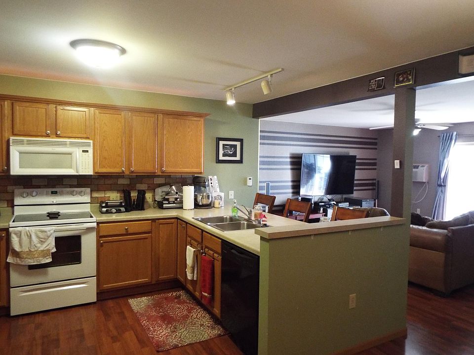 1st image of W1064 Marietta Ave APT 216