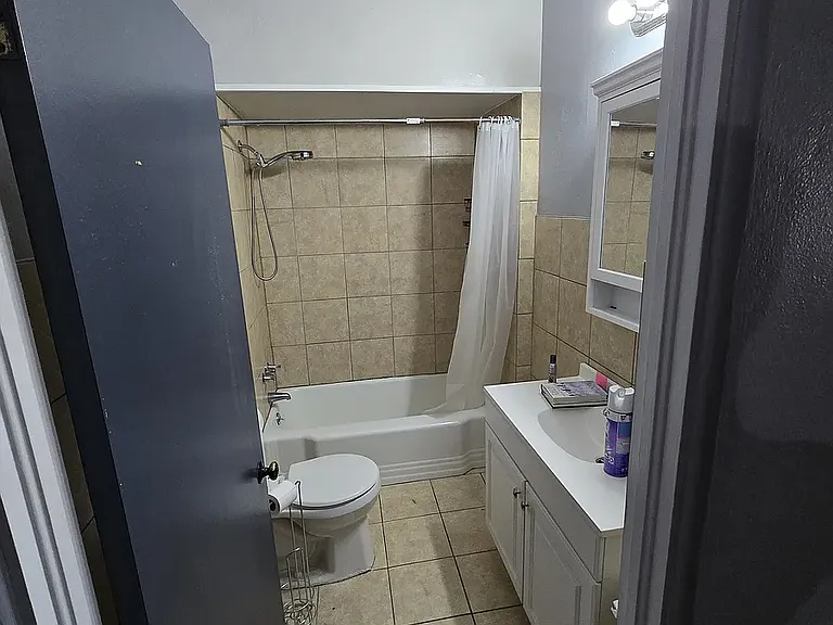 1200 S Main St #1 — Photo 4