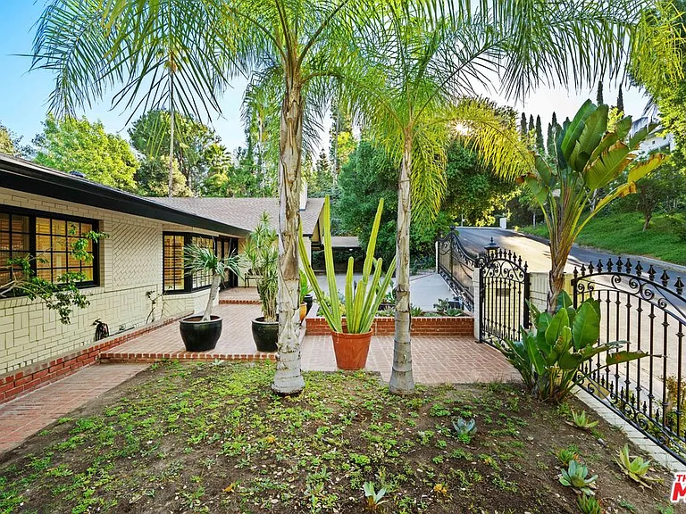 17449 Sumiya Dr — Photo 6