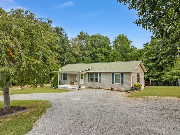 16 Brewer Rd, Pikeville, TN 37367