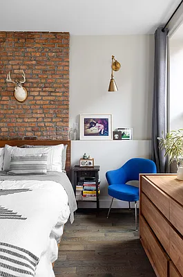 Sold by Compass | media 7