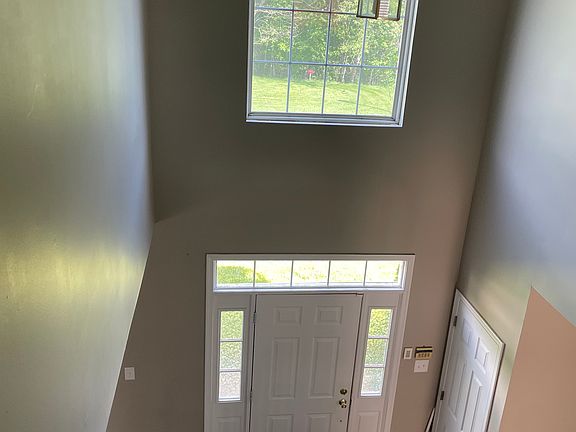 2nd image of 435 Park Ave
