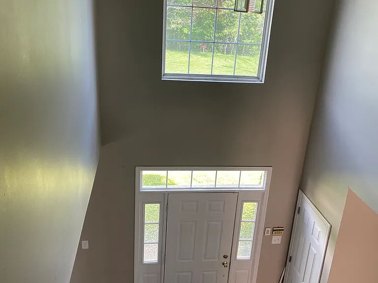 435 Park Ave — Photo 2