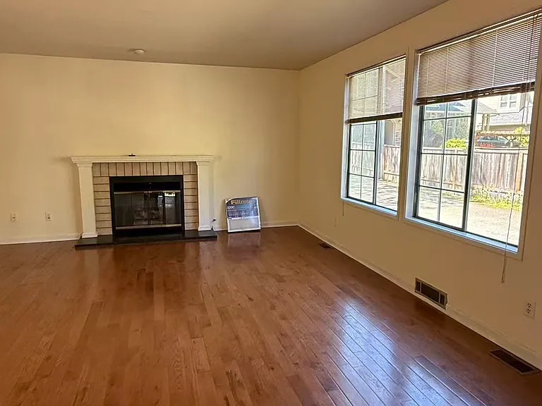 15205 Dayton Ave N — Photo 18