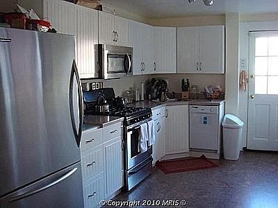 3rd image of 1128 S East Ave
