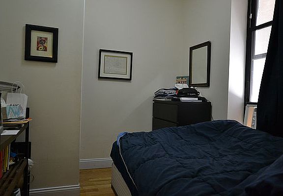4th image of 243 E 13th St APT 4