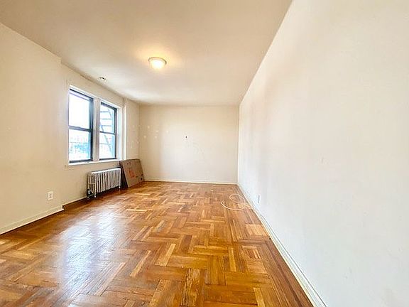 4th image of 3043 Brighton 14 St #1F