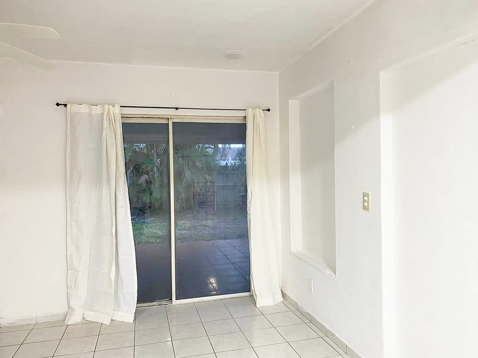 7613 Miramar Pkwy — Photo 2