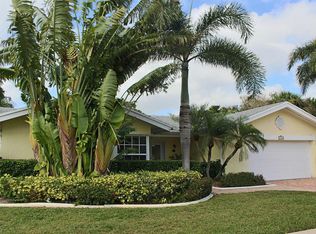 17695 Foxwood Way, Boca Raton, FL 33487