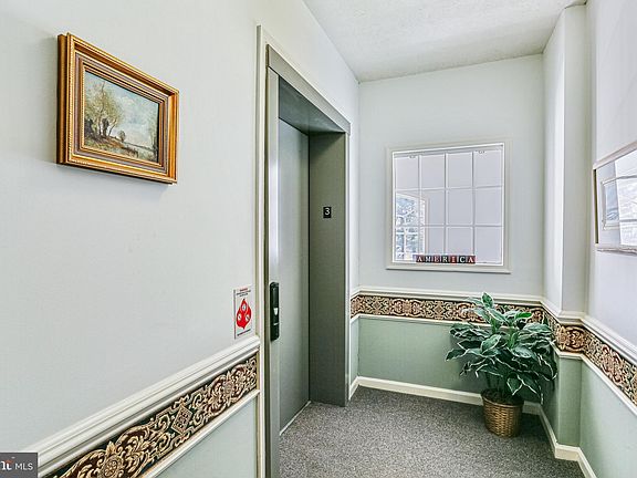 3rd image of 1120 Spalding Dr Unit 22